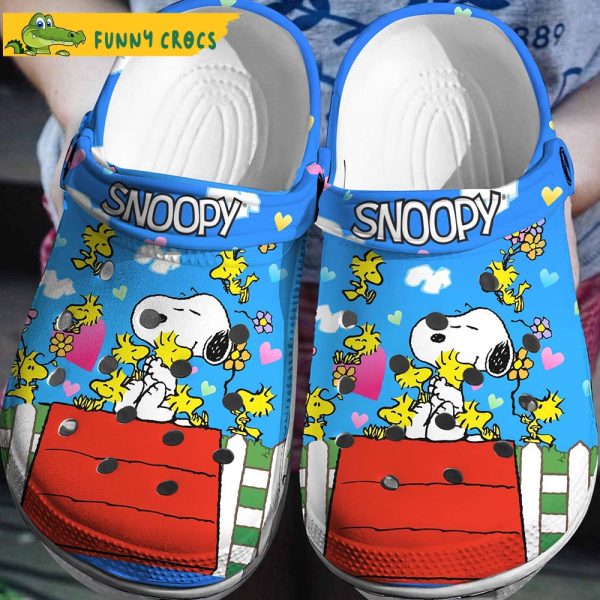 Lovely Snoopy And Friend Woodstock Gifts Crocs Clog Shoes
