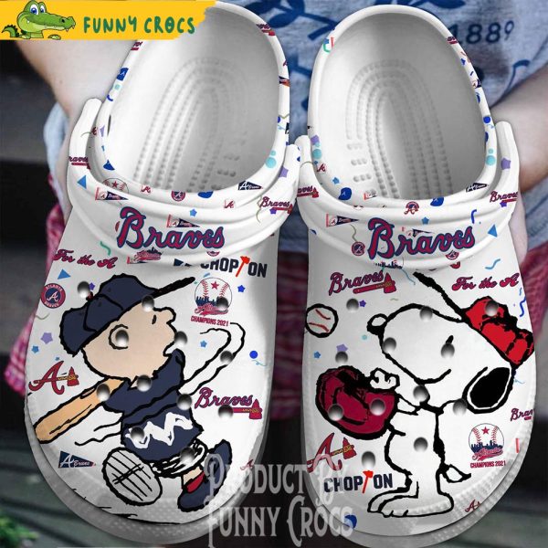 White Peanuts And Snoopy Atlanta Braves Crocs