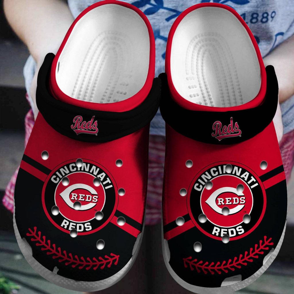 Cincinnati Reds Crocs Slippers