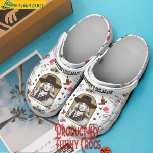 Lainey Wilson Countrys Cool Again Crocs Style 2